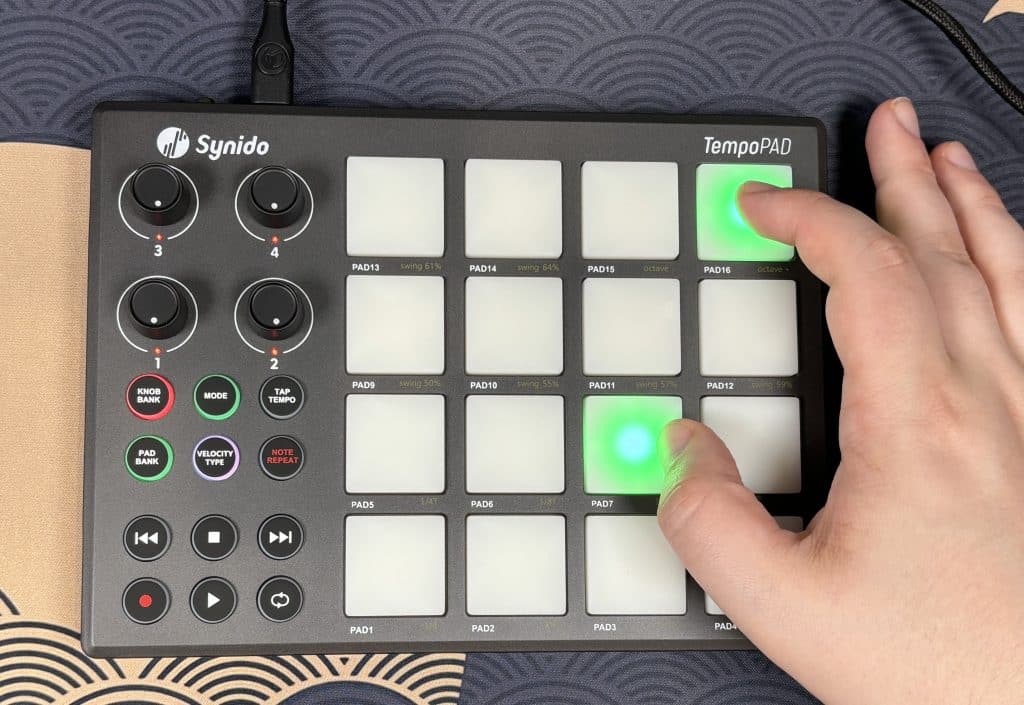 Synido TempoPad P16 Review - Colorful and Portable MIDI 34534